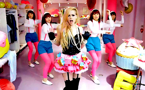 hello-kitty-avril-lavigne