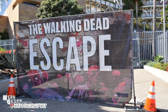 the_walking_dead_escape__san_diego_comic_con_2014__by_nerdgeist-d7vuq74