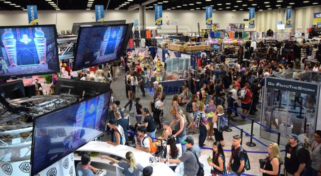 view_from_warner_bros_booth__san_diego_comic_con__by_nerdgeist-d7vgfk8 (1)