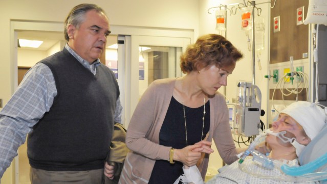 Tom Carlin (Earl W. Brown) and Eve Carlin (Ann Miller).