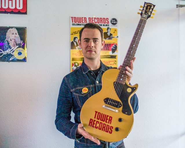 ColinHankswithLesPaul100guitarcourtesyGibsonBrandsInc.