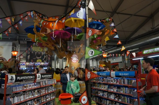 cex_at_mcm_belfast_comic_con_2015_by_nerdgeist-d8rylce