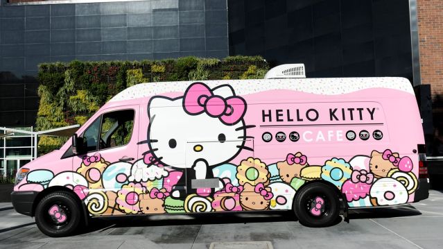 01_Hello_Kitty_Cafe_Truck_-_exterior.0.0