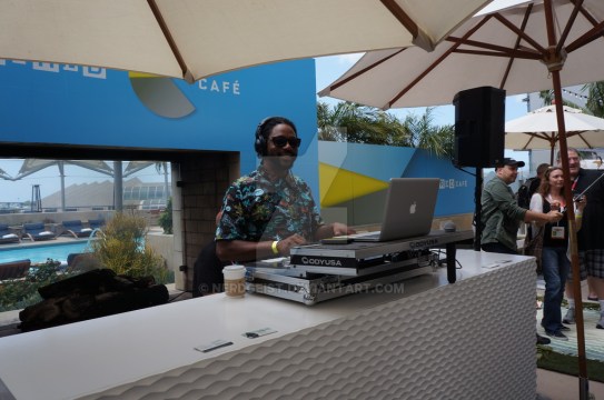 the_dj_at_wired_cafe_during_sdcc_2015_by_nerdgeist-d929ewn
