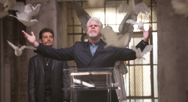 HandofGod_S1_61_101_0050.CR2