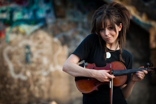 Lindsey-lindsey-stirling-33527864-2000-1333